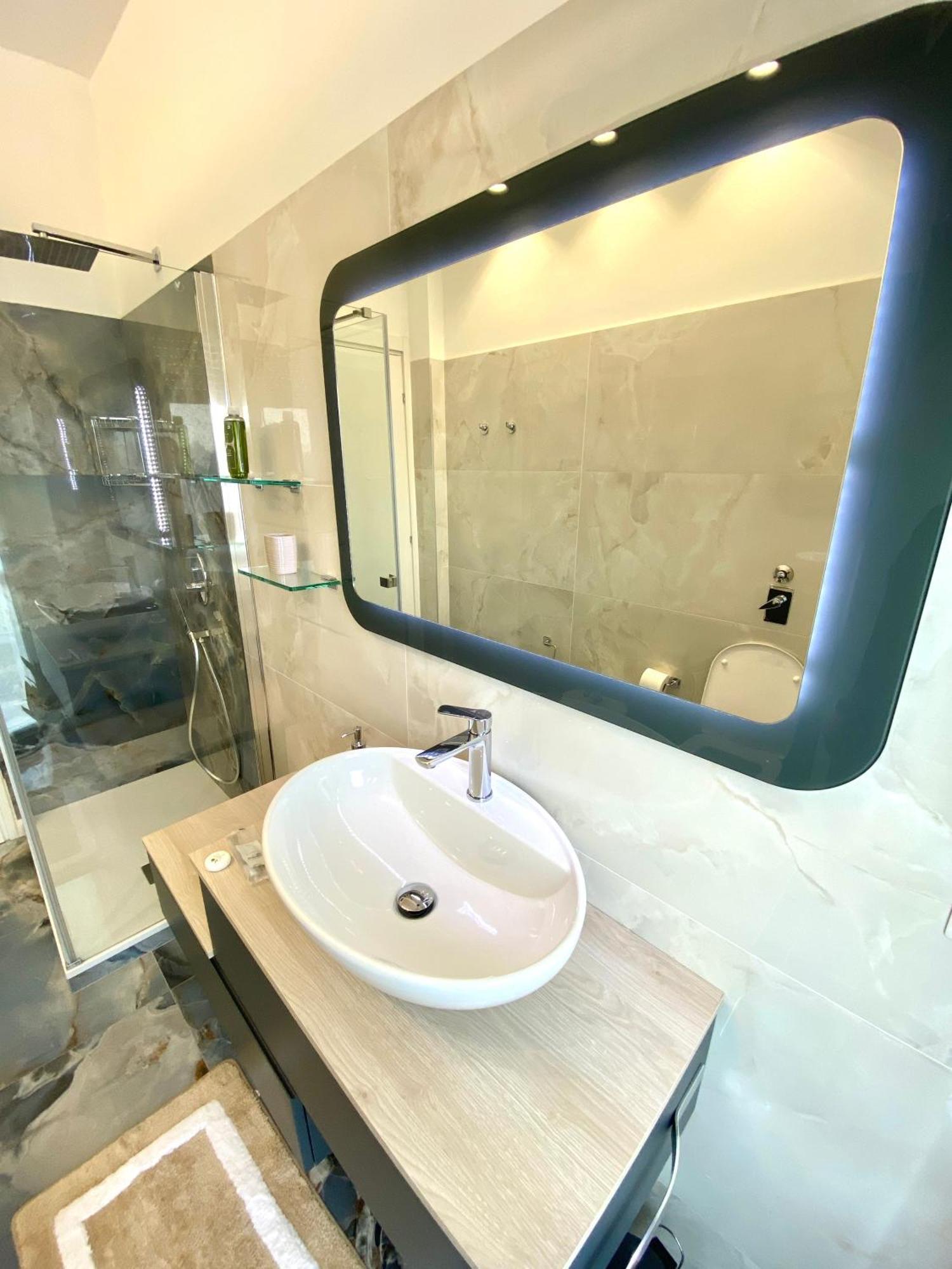 Faenza 18, A Cozy Apartment Milan Luaran gambar