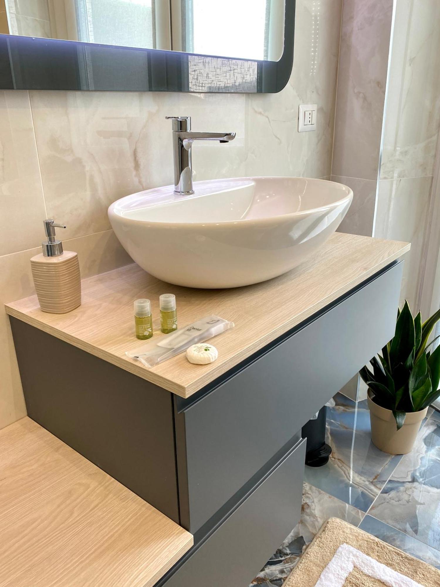 Faenza 18, A Cozy Apartment Milan Luaran gambar